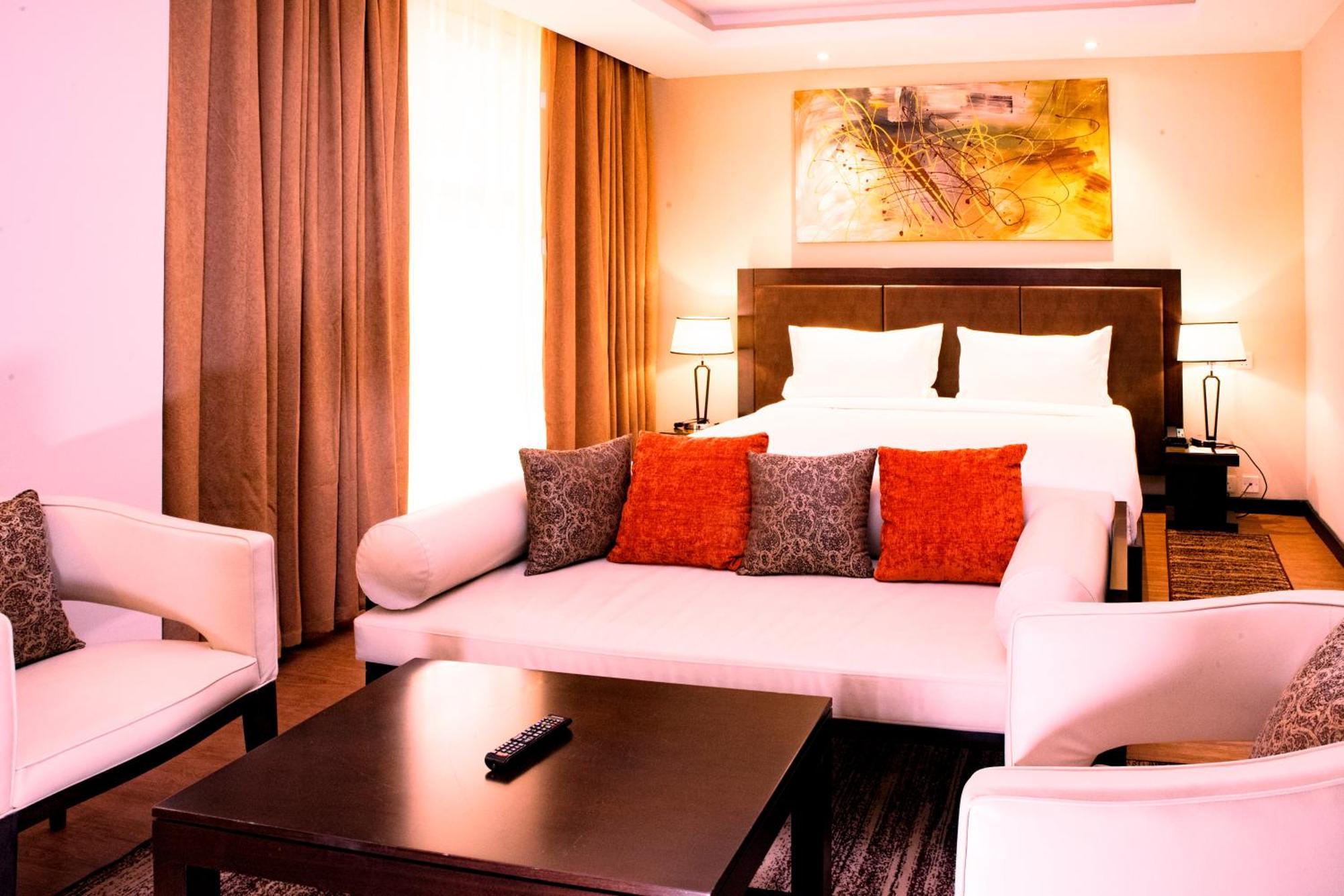 Hotel Doubletree By Hilton Nairobi Exteriér fotografie